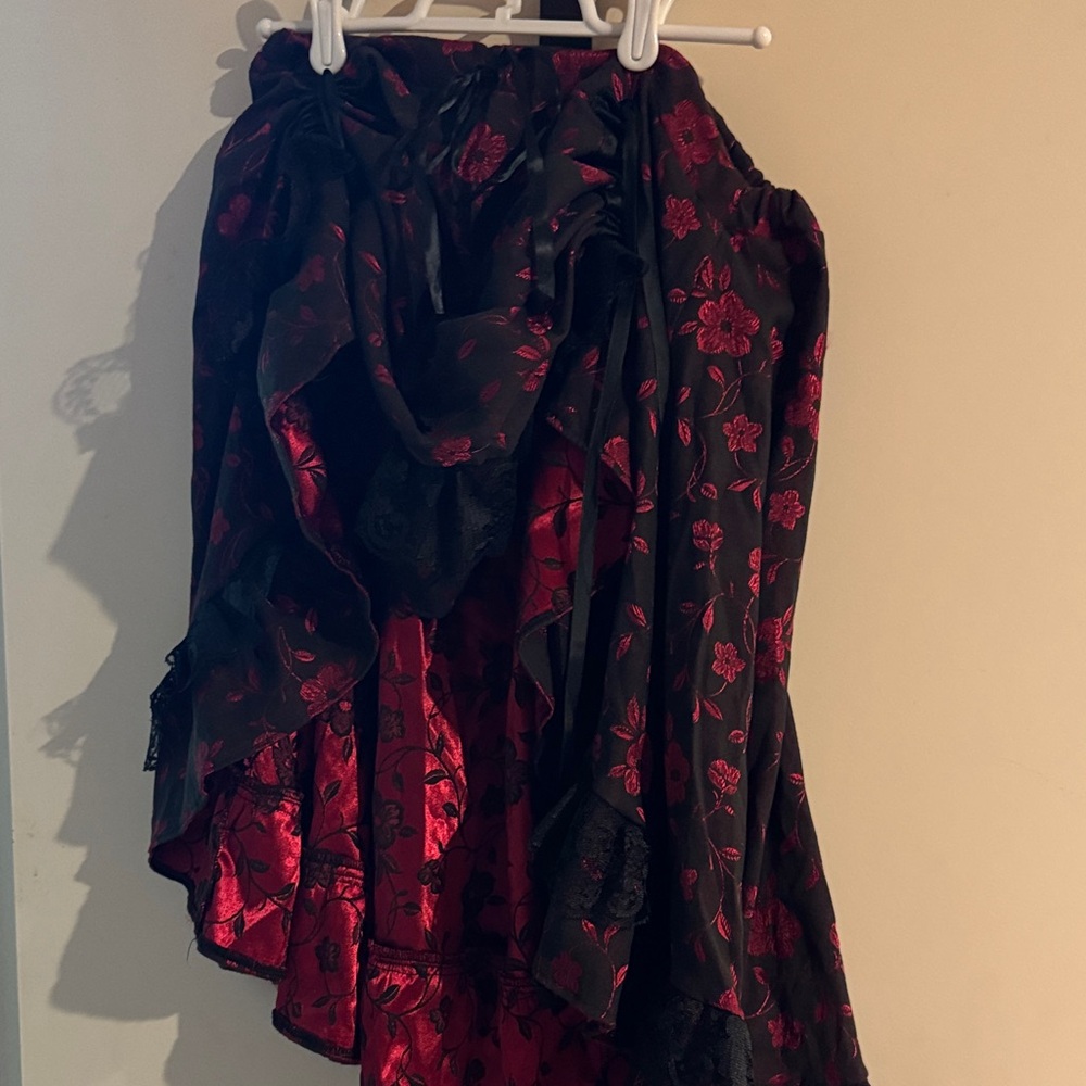 Chic Asymmetrical Black and Red Floral Skirt